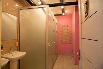 Фото номера Общий женский номер Хостелы Central Hostel г. Шеки 9