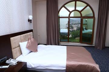 Фото номера Стандартный двухместный номер с 1 кроватью Отель Ruma Qala Hotel г. Шеки 11