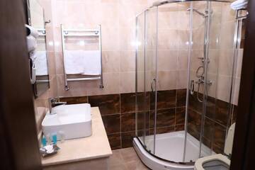 Фото номера Стандартный двухместный номер с 1 кроватью Отель Ruma Qala Hotel г. Шеки 16
