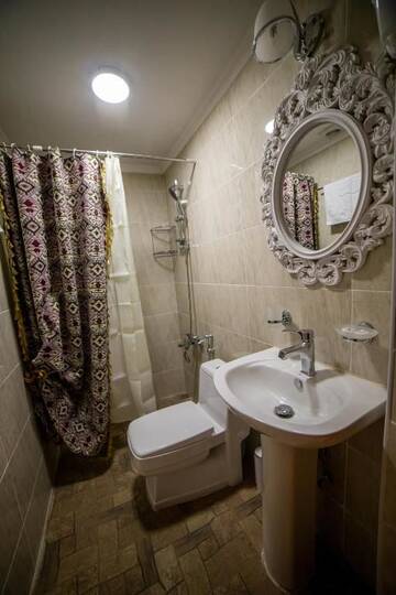 Фото номера Стандартный двухместный номер с 2 отдельными кроватями Отель Old Town Sheki г. Шеки 18