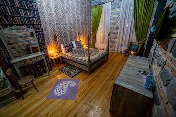 Фото номера Двухместный номер с 1 кроватью и видом на горы Отель Old Town Sheki г. Шеки 2